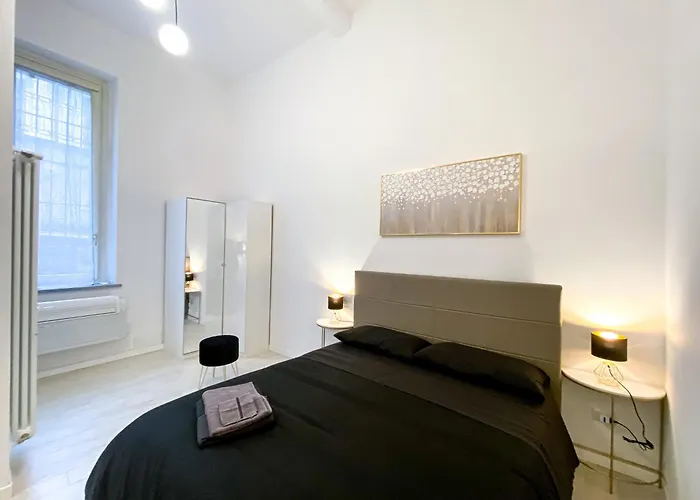 Pavia - Esclusivo Appartamento In Pieno Centro